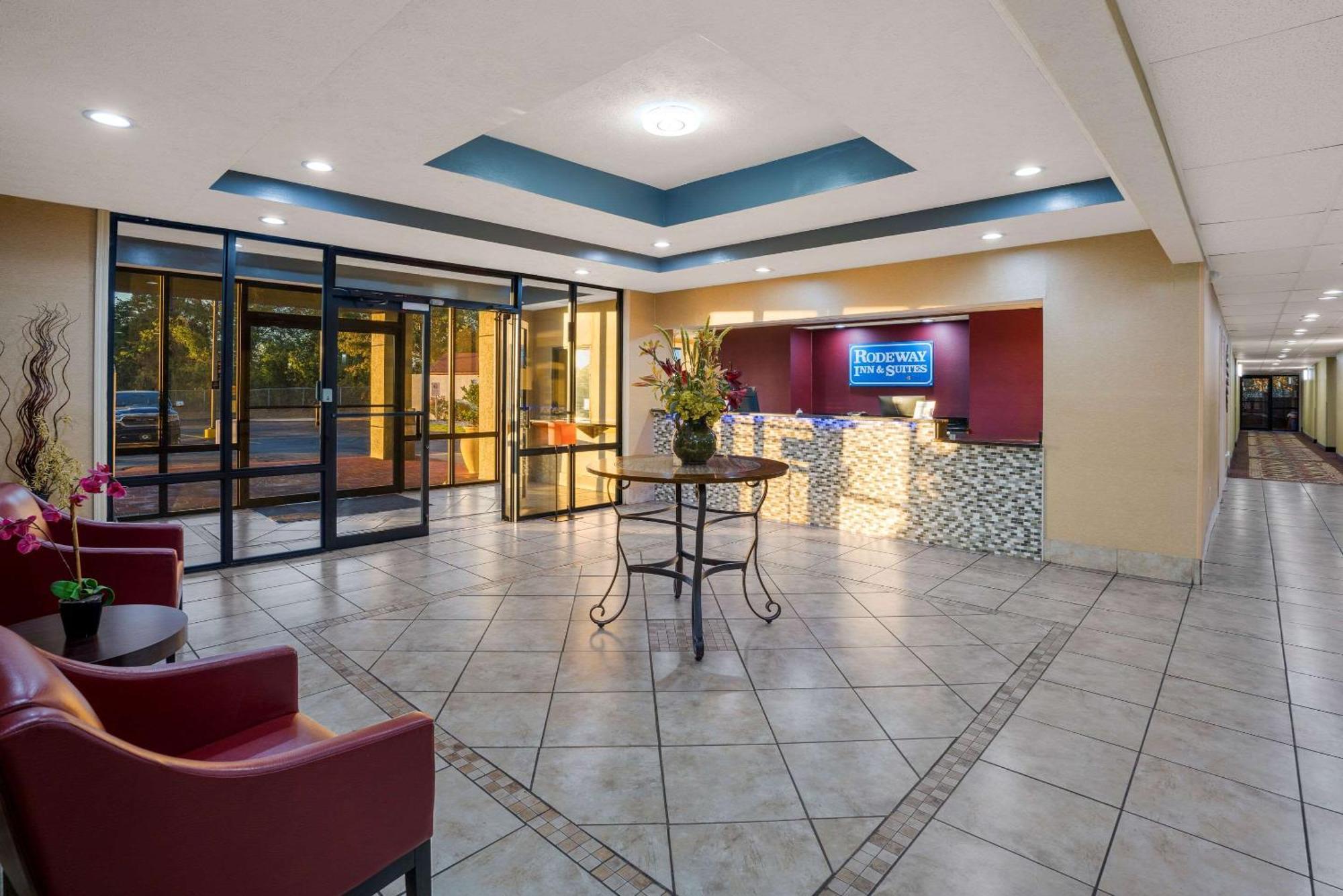 Rodeway Inn Brandon Exterior photo